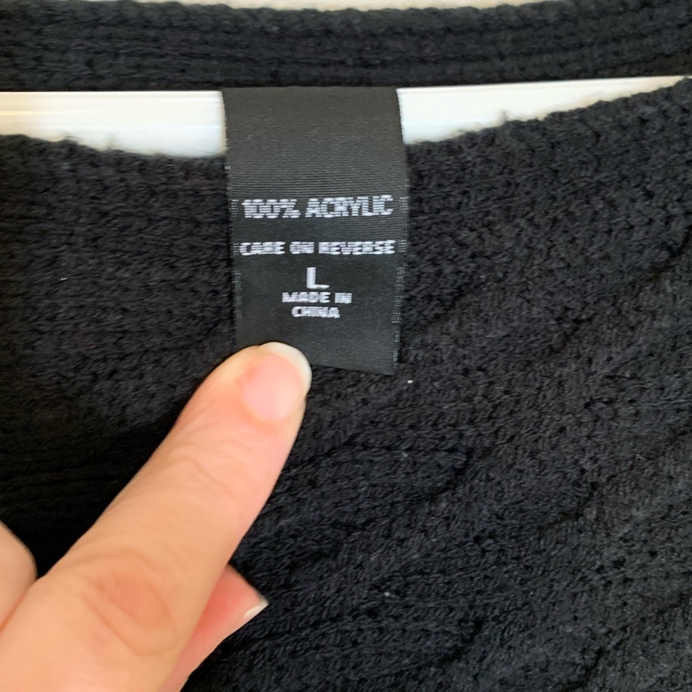 New York and Co. (size L) Black Short-sleeve, Cable print, boat neck Sweater Top - Picture 7 of 8